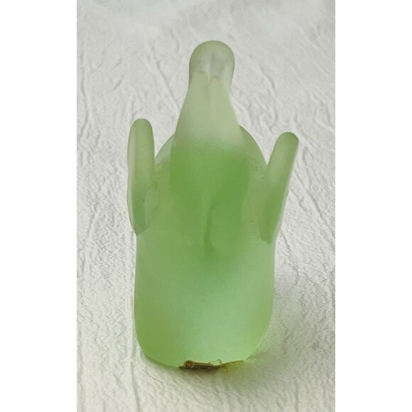 Satin Frosted Art Glass Abstract Elephant Paperweight Trunk Up Green 3" tall - Picture 3 of 12